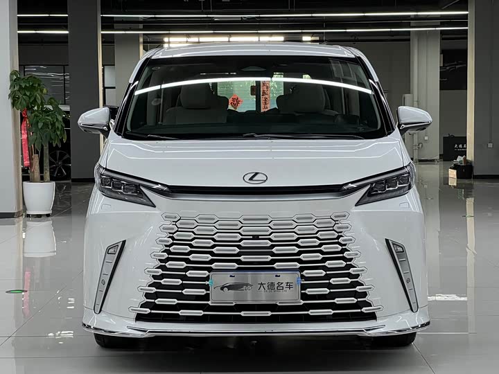 Lexus LM, 2024 — фото 2 из 9