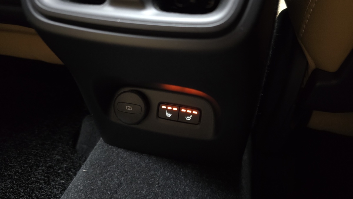 Volvo XC40, 2021 — фото 12 из 12