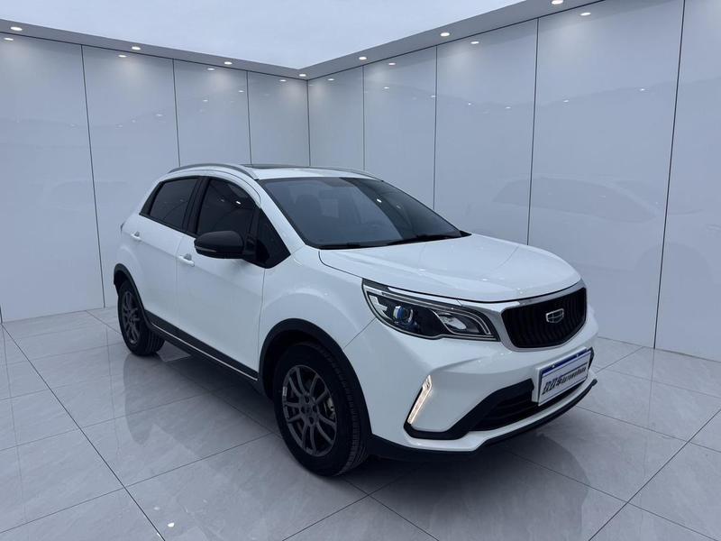 Geely Vision X3, 2022 — фото 3 из 12