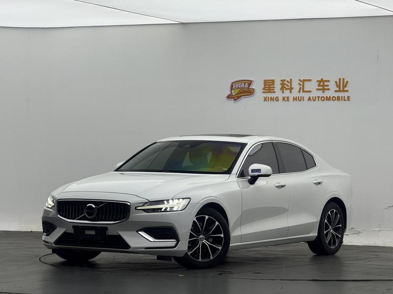 Volvo S60, 2022 — купить в Курске под ключ