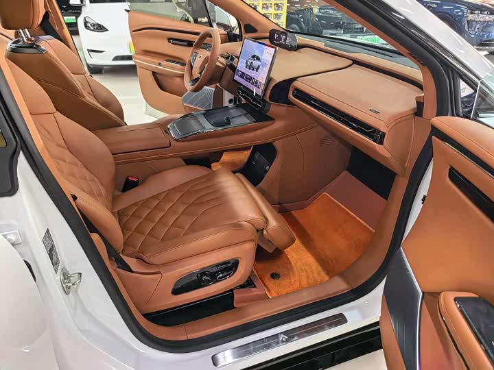 GAC Hyptec HT, 2025 — фото 7 из 9