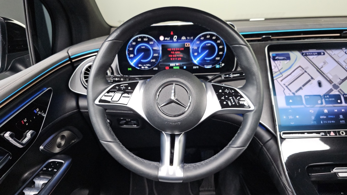 Mercedes-Benz EQE, 2023 — фото 12 из 12