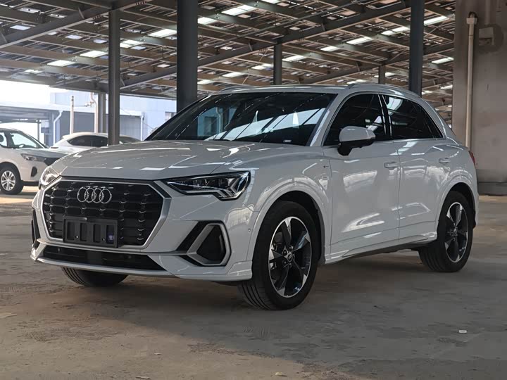 Audi Q3, 2023 — купить в Санкт-Петербурге под ключ