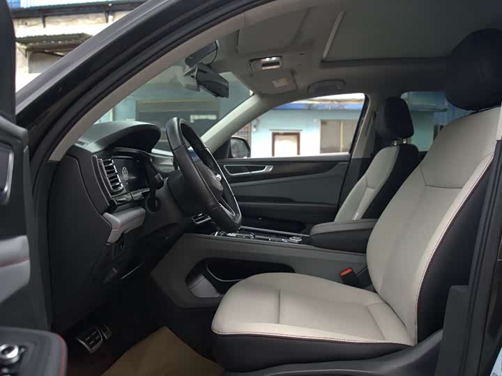 Volkswagen Teramont X, 2022 — фото 4 из 9