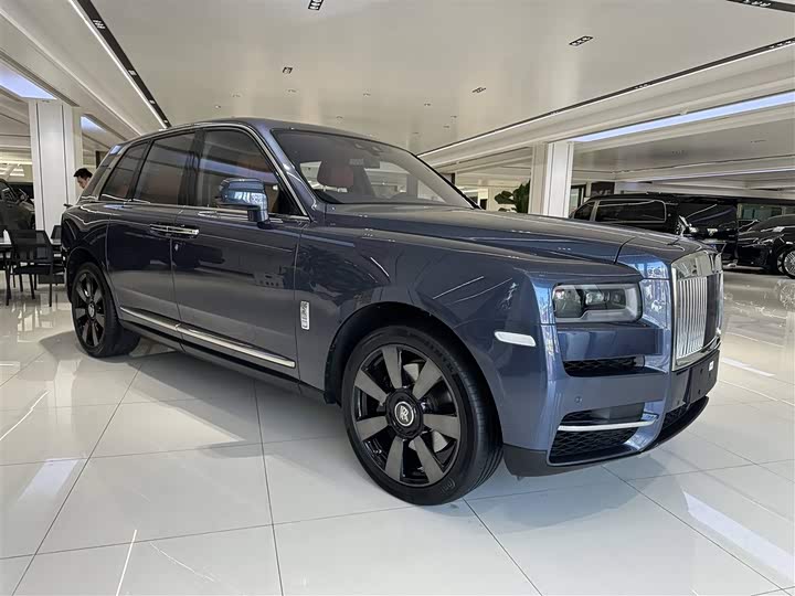 Rolls-Royce Cullinan, 2022 — фото 3 из 9