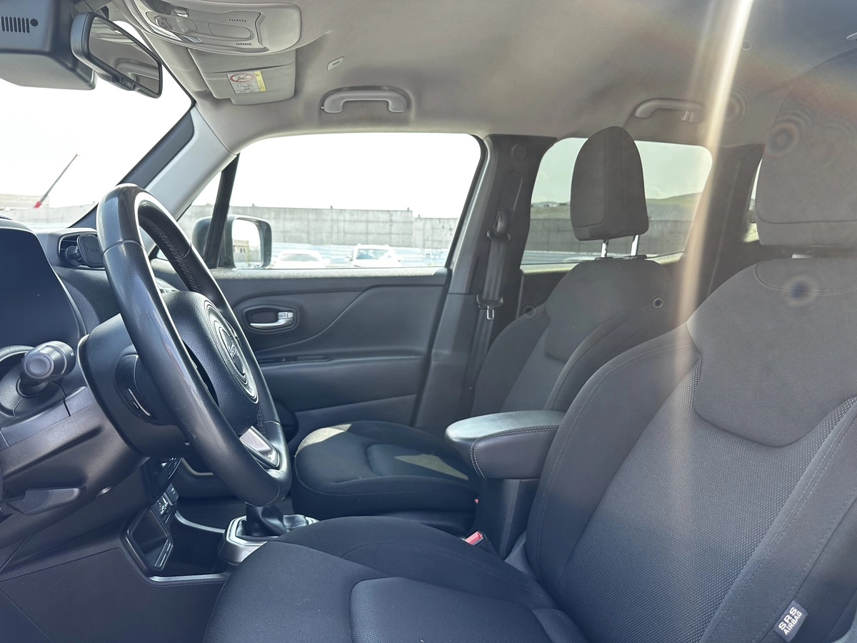 Jeep Renegade, 2022 — фото 8 из 9
