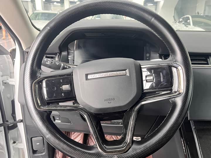 Land Rover Range Rover Evoque L, 2024 — фото 7 из 9