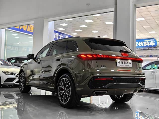 Audi Q5L, 2025 — фото 4 из 9