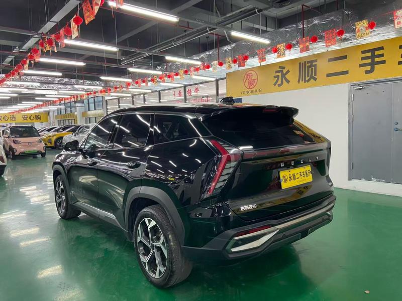 Geely Atlas L, 2023 — фото 5 из 12