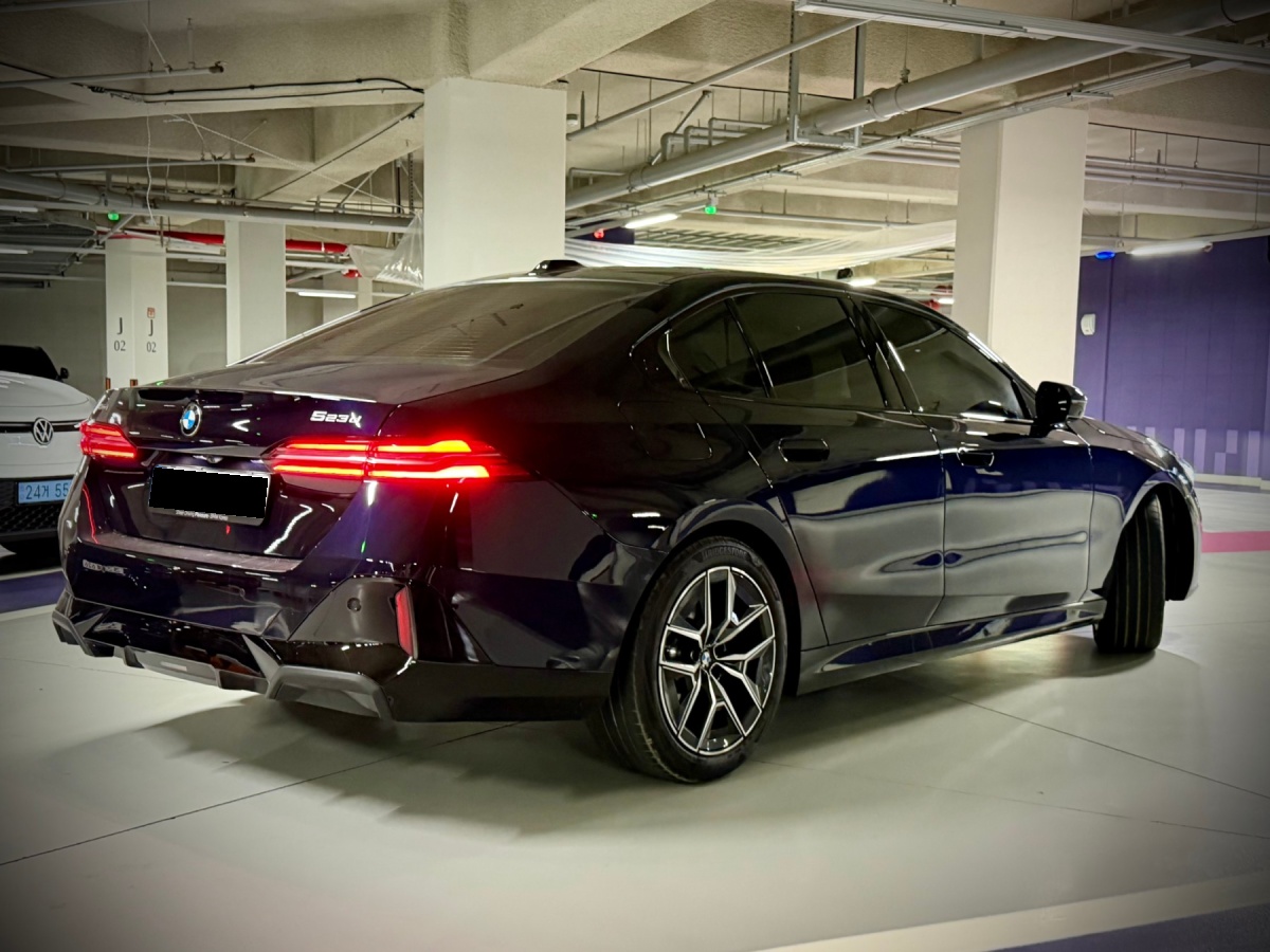 BMW 5 Series, 2025 — фото 4 из 6