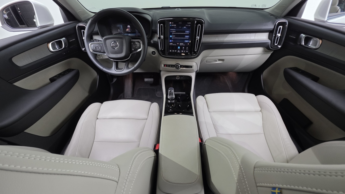 Volvo XC40, 2024 — фото 6 из 12