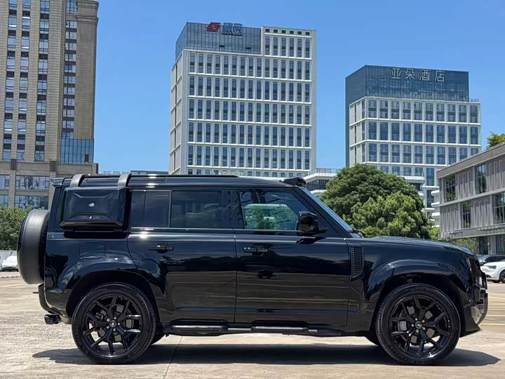Land Rover Defender, 2023 — фото 8 из 9