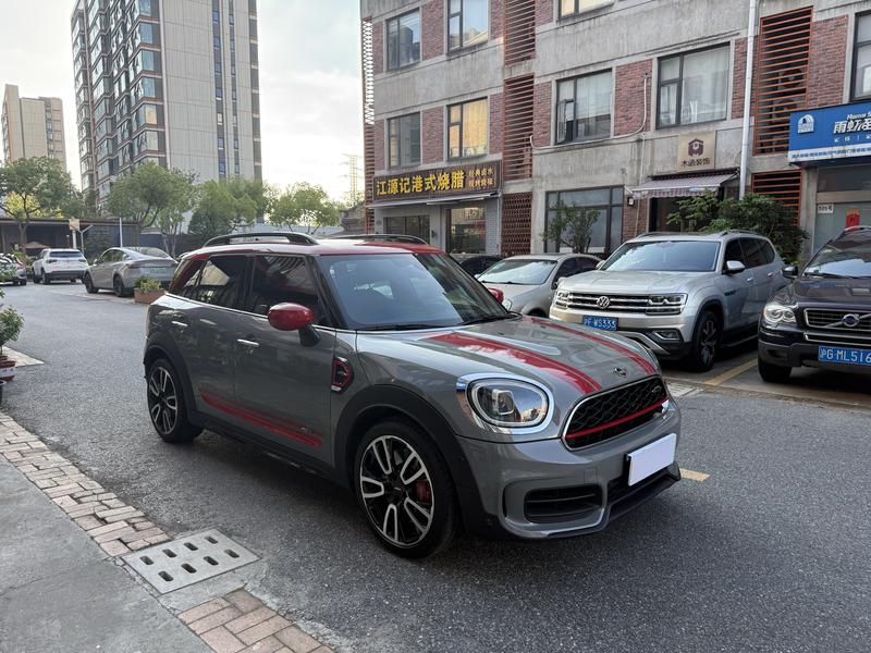 Mini Countryman JCW, 2022 — фото 2 из 10