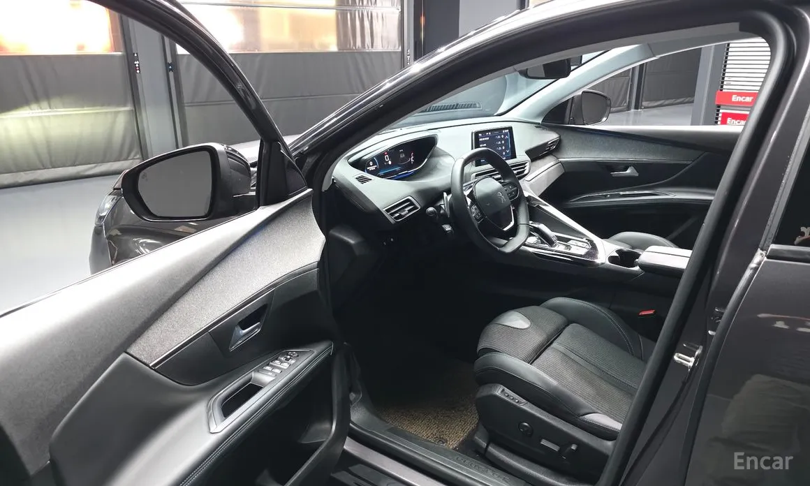 Peugeot 3008, 2022 — фото 10 из 12