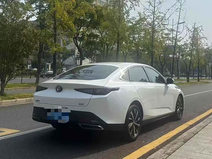 Changan Eado Plus, 2024 — фото 4 из 9