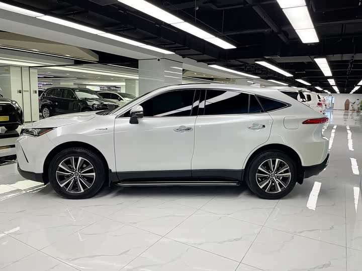 Toyota Harrier, 2023 — фото 7 из 9