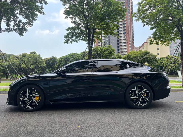 Lynk & Co 30 EM-P Hybrid, 2026 — фото 4 из 9