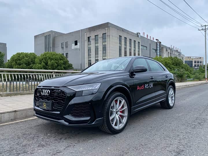 Audi RS Q8, 2025 — купить в Москве под ключ