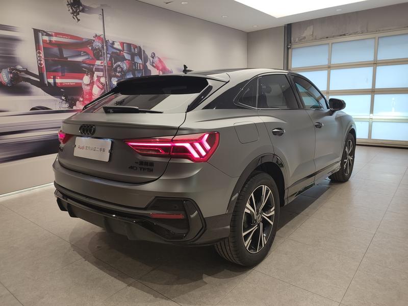 Audi Q3 Sportback, 2023 — фото 4 из 9