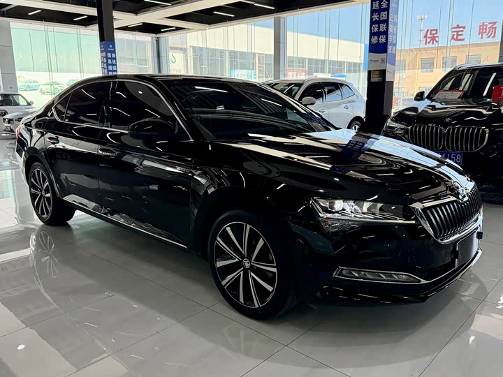 Skoda Superb, 2023 — фото 3 из 9