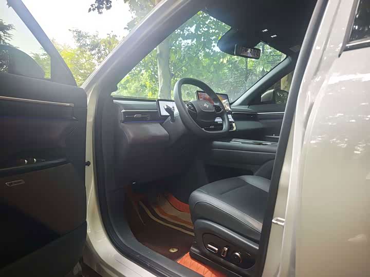 Dongfeng Yipai eπ 008, 2024 — фото 5 из 9