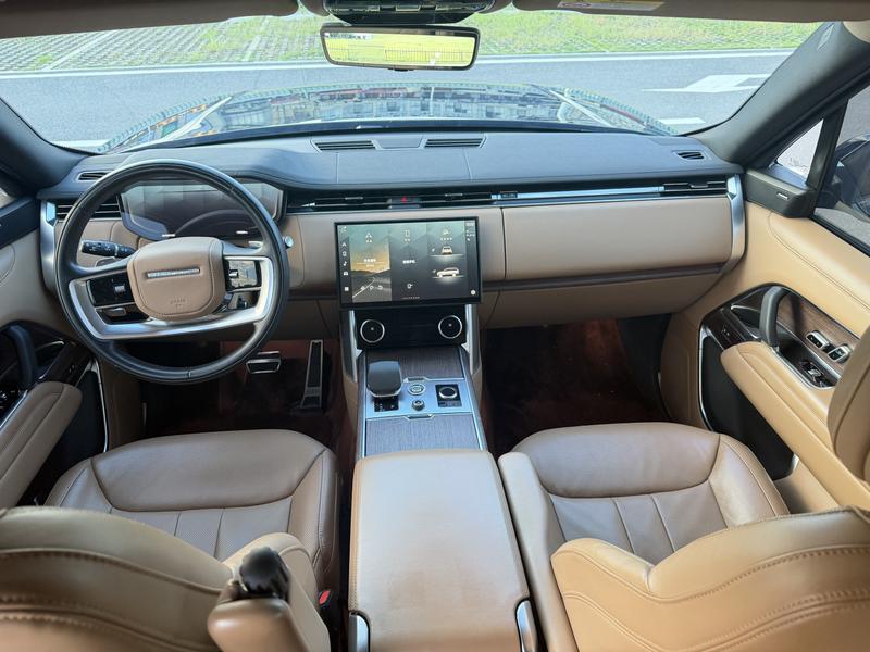 Land Rover Range Rover, 2023 — фото 7 из 11