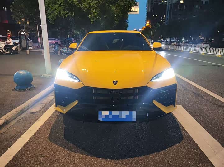 Lamborghini Urus SE, 2026 — фото 3 из 9