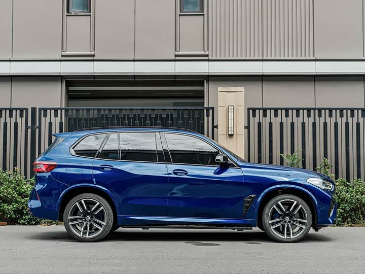 BMW X5 M, 2022 — фото 3 из 9