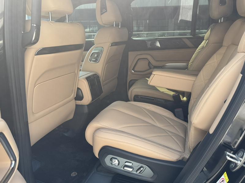 BYD FangChengBao Leopard 8, 2024 — фото 9 из 10