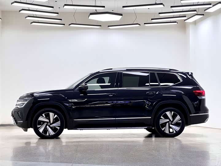 Volkswagen Teramont X, 2022 — фото 4 из 9