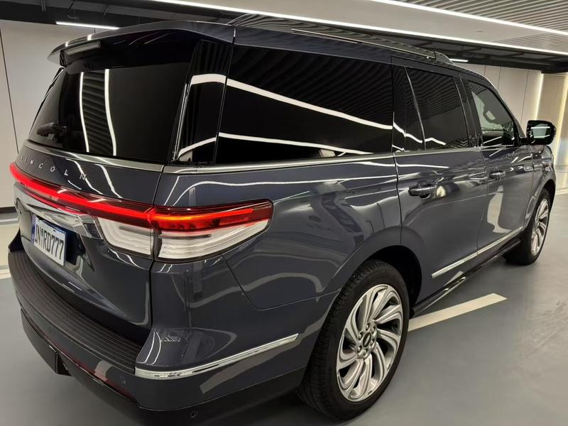 Lincoln Navigator, 2022 — фото 6 из 10