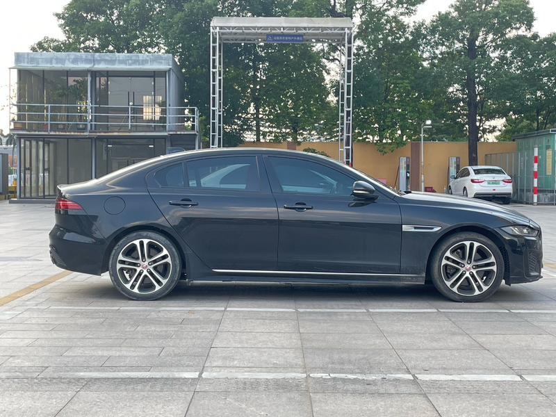 Jaguar XE L, 2022 — фото 8 из 12