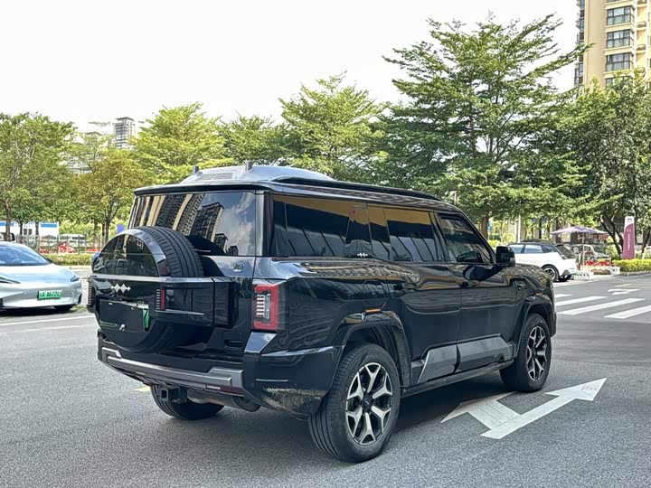 BYD FangChengBao Leopard 8, 2025 — фото 4 из 9
