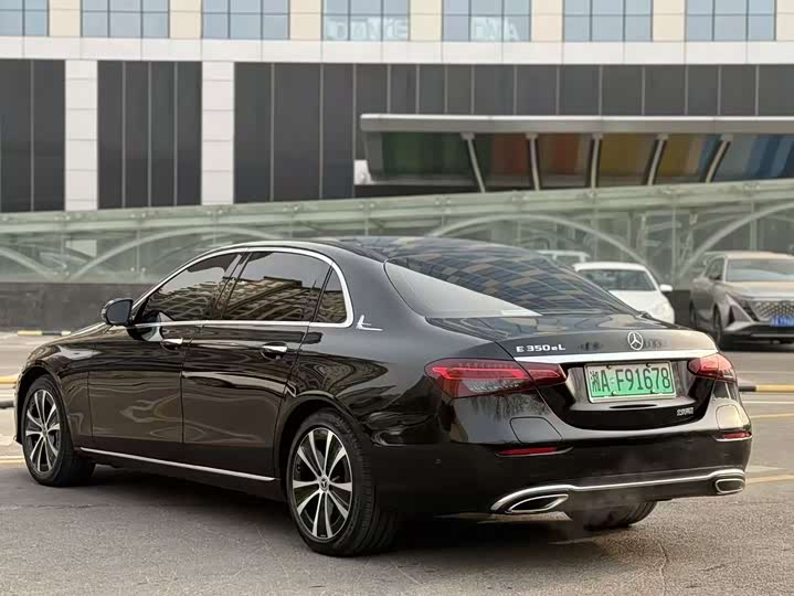 Mercedes-Benz E-Class Hybrid, 2022 — фото 8 из 9