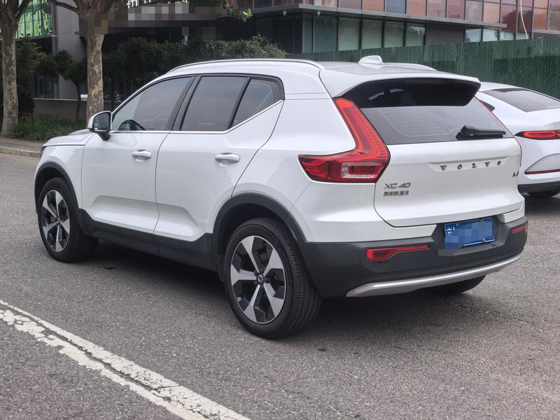 Volvo XC40, 2022 — фото 4 из 12