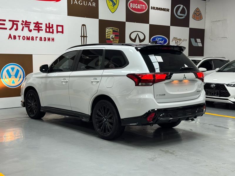 Mitsubishi Outlander, 2021 — фото 4 из 12