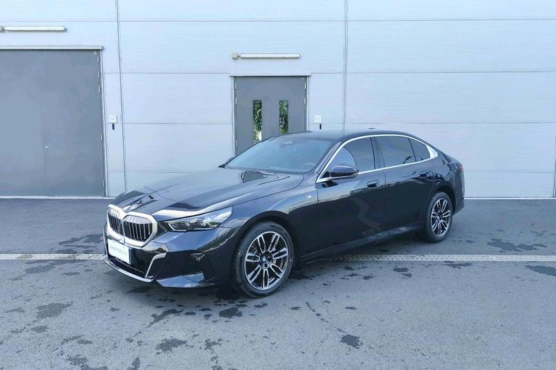 BMW 5 Series, 2025 — купить в Смоленске под ключ