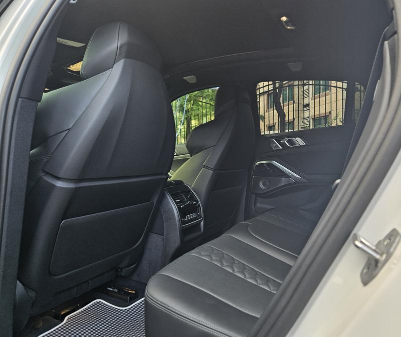 BMW X6 M, 2025 — фото 11 из 12