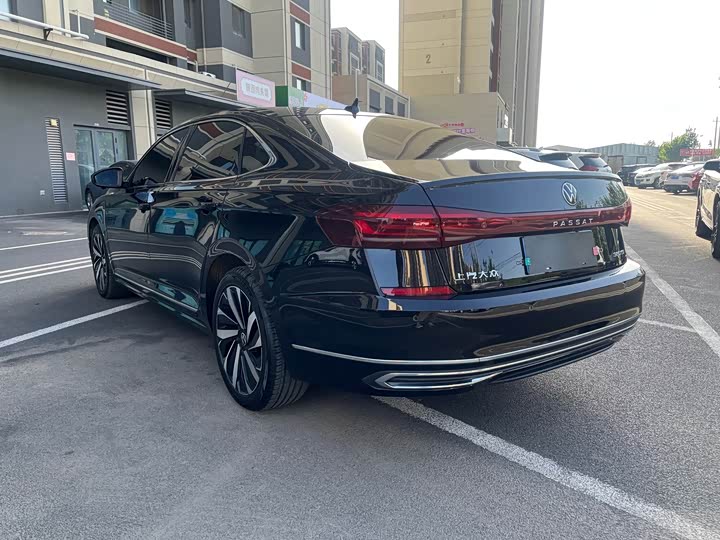 Volkswagen Passat, 2024 — фото 7 из 9