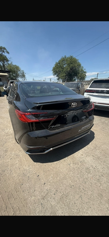 Toyota Camry, 2026 — фото 2 из 3