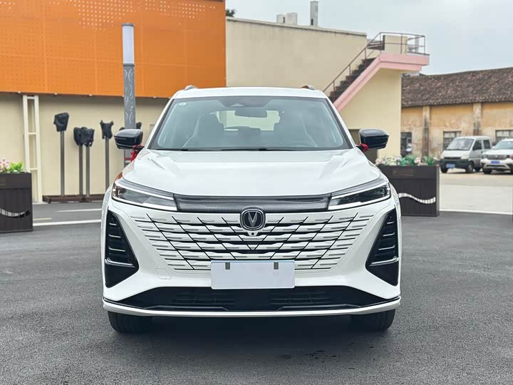 Changan CS75 Plus, 2024 — фото 2 из 9