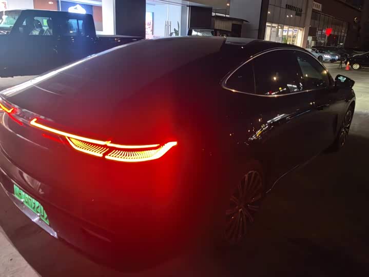 Geely Galaxy Starshine 8 EM-i, 2025 — фото 3 из 9