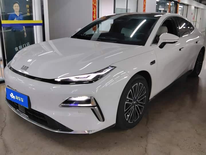 Geely Galaxy Starshine 8 EM-i, 2025 — купить в Липецке под ключ