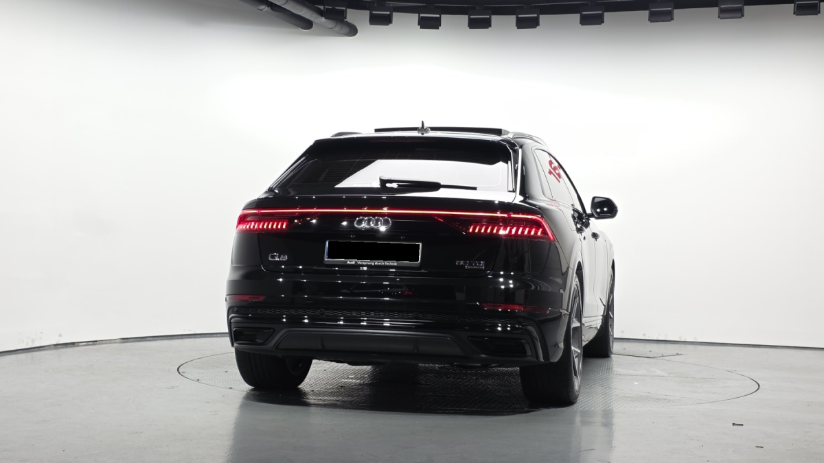 Audi Q8, 2023 — фото 4 из 12
