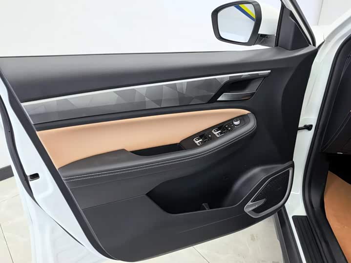 Geely Okavango Pro, 2024 — фото 7 из 9