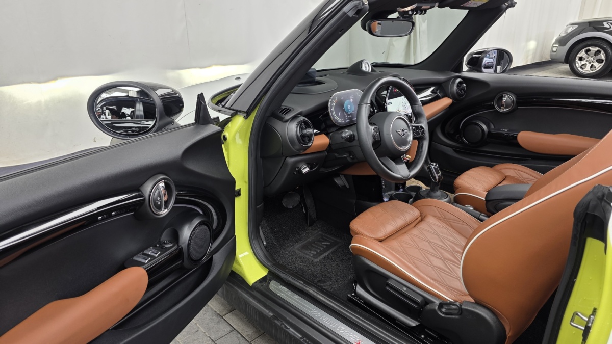 Mini Cooper Convertible, 2021 — фото 10 из 12