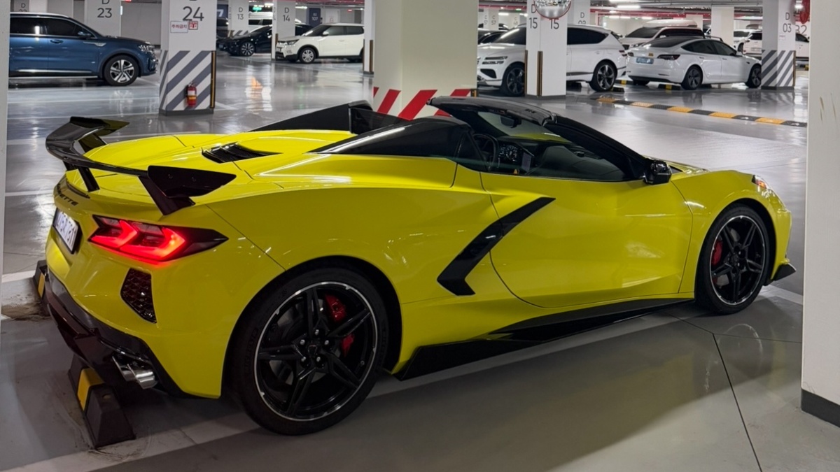 Chevrolet Corvette, 2023 — фото 9 из 12