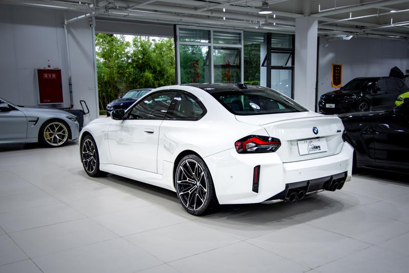 BMW M2, 2025 — фото 4 из 9