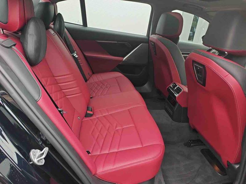BMW i5, 2025 — фото 10 из 12