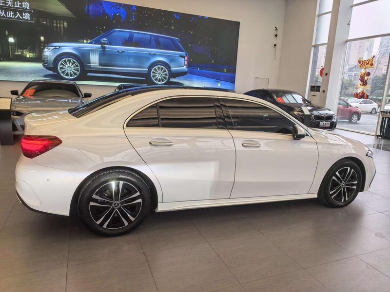 Mercedes-Benz A-Class, 2023 — фото 5 из 11